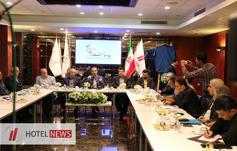 News conference and the ceremony of the poster unveiling of the first national conference of Iranian Hoteliers Association - Picture 6