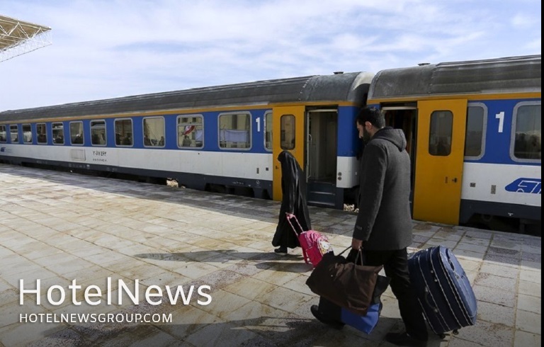 چهارمین قطار مسافربری پنج ستاره قم - مشهد راه‌اندازی شد. - تصویر 1