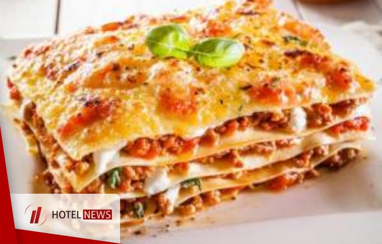 Delicious lasagna with chicken and pasta - Picture 1