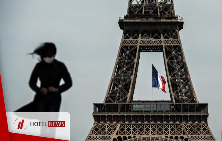 The Eiffel Tower opens to tourists - Picture 1
