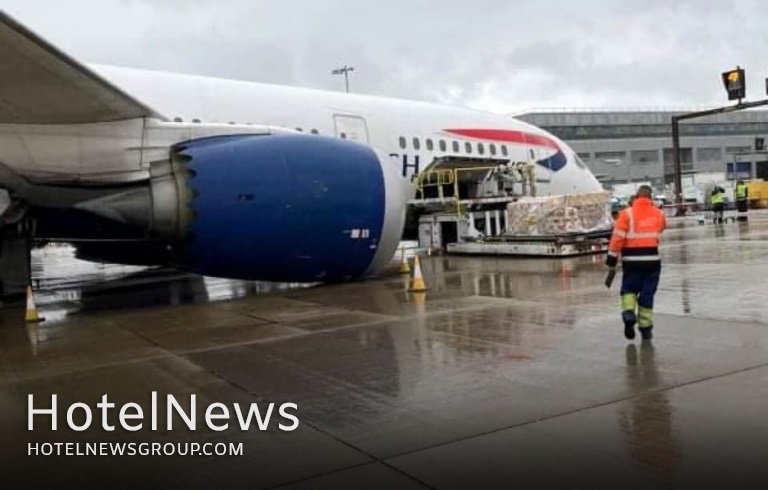 A British Airways planes nose collapsed at Heathrow Airport london - Picture 1
