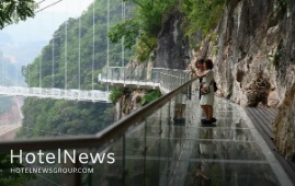 افتتاح طولانی‌ترین پل شیشه‌ای جهان در ویتنام