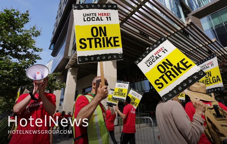 اعتصاب کارکنان هتل‌ها در لس‌آنجلس آمریکا - تصویر 1