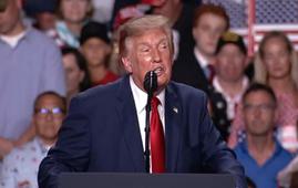 ترامپ پیشنهاد تغییر نام اقیانوس اطلس یا آرام به «اقیانوس آمریکا» را مطرح کرد